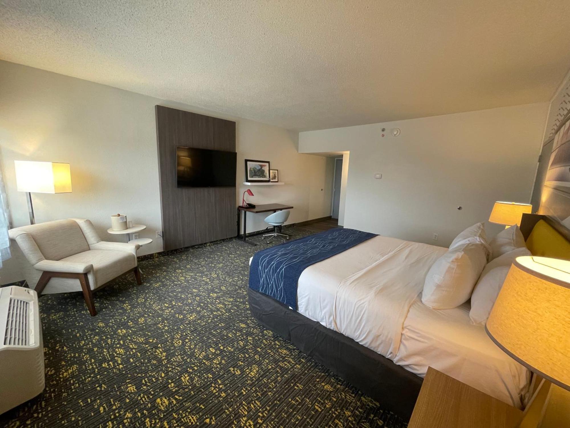 Saint Louis Airport Hotel Woodson Terrace Bagian luar foto