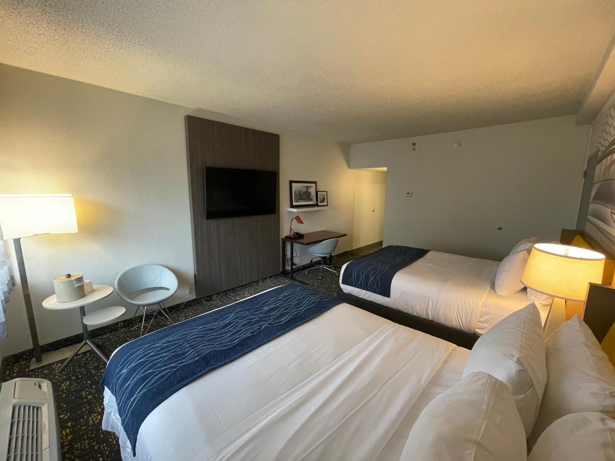 Saint Louis Airport Hotel Woodson Terrace Bagian luar foto