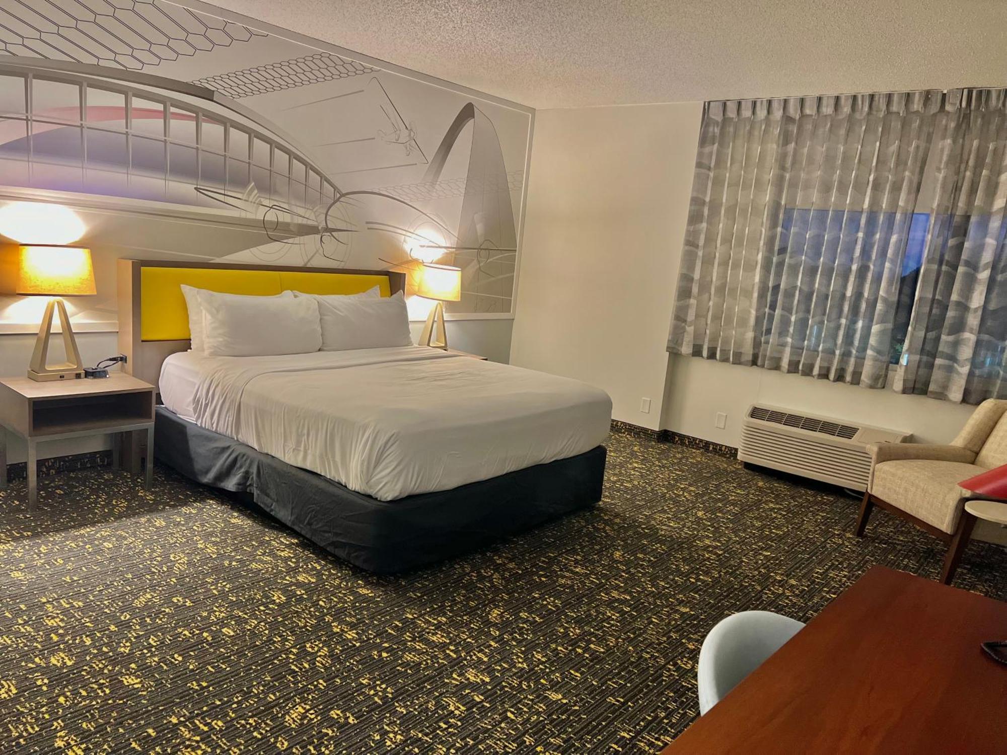 Saint Louis Airport Hotel Woodson Terrace Bagian luar foto