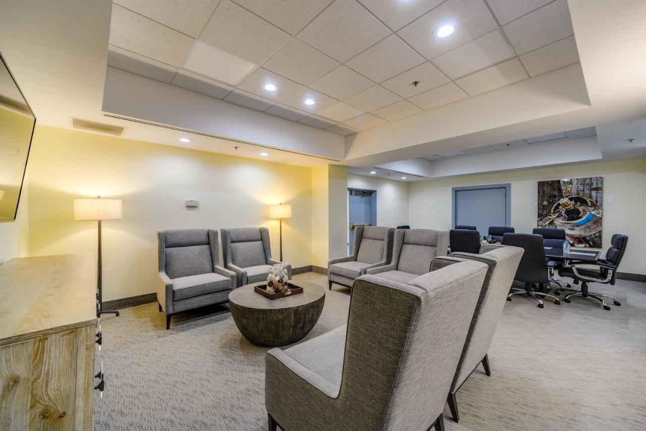 Saint Louis Airport Hotel Woodson Terrace Bagian luar foto