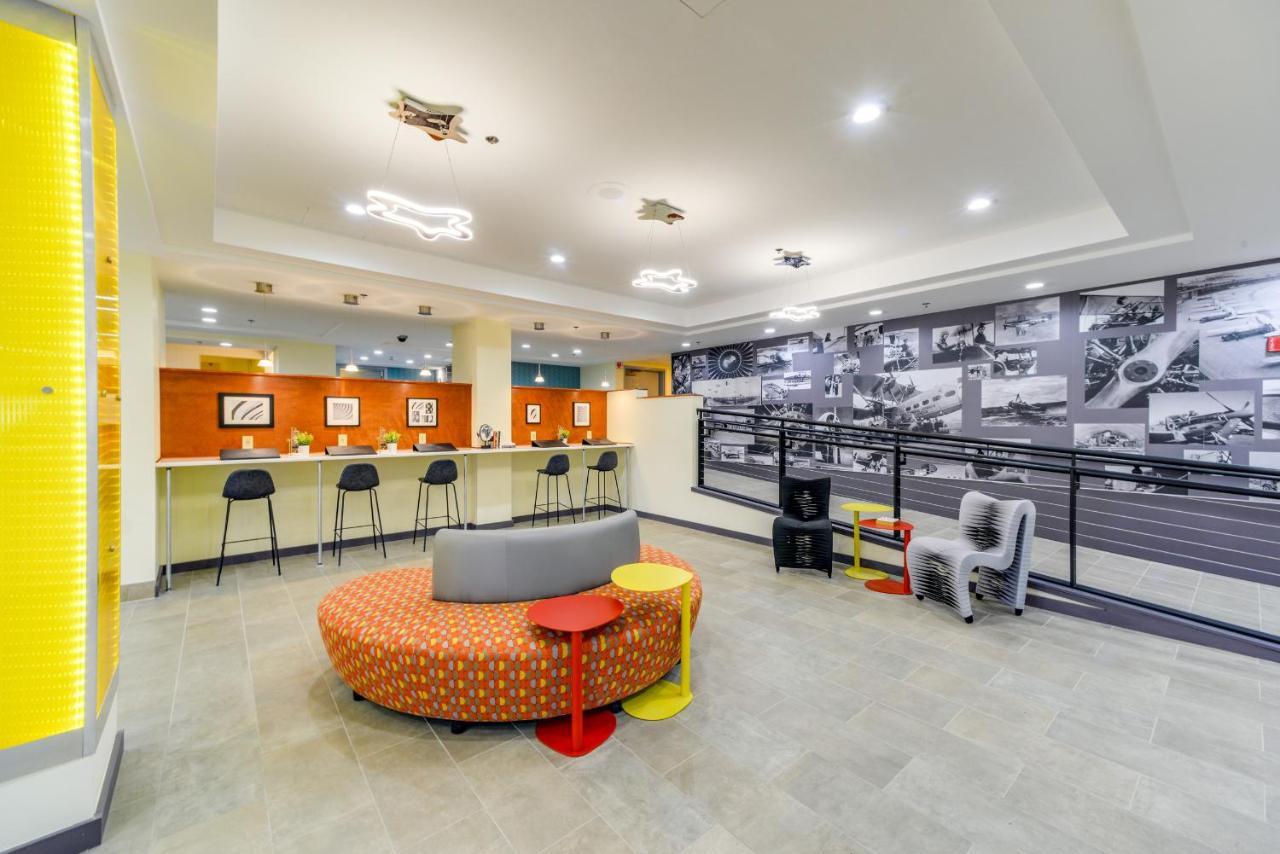 Saint Louis Airport Hotel Woodson Terrace Bagian luar foto