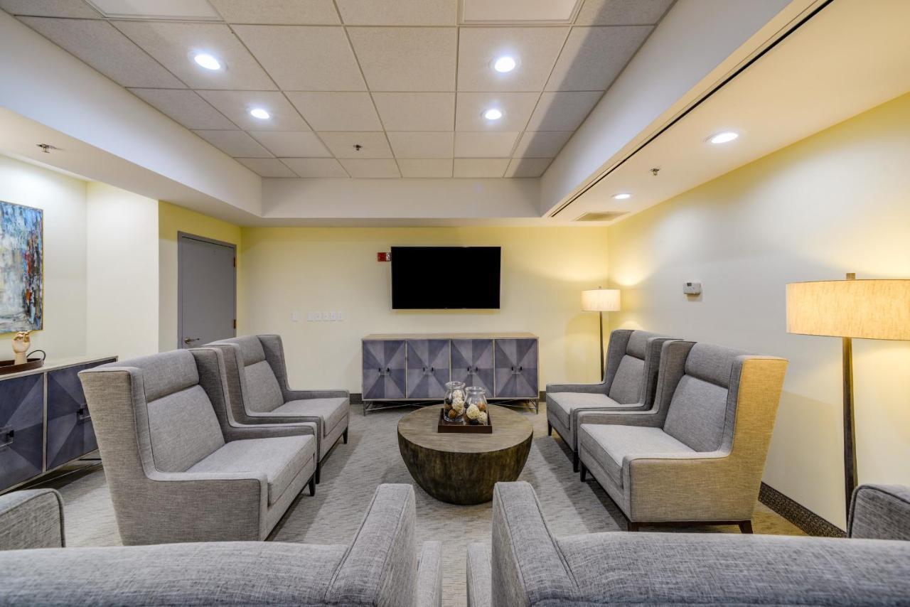 Saint Louis Airport Hotel Woodson Terrace Bagian luar foto
